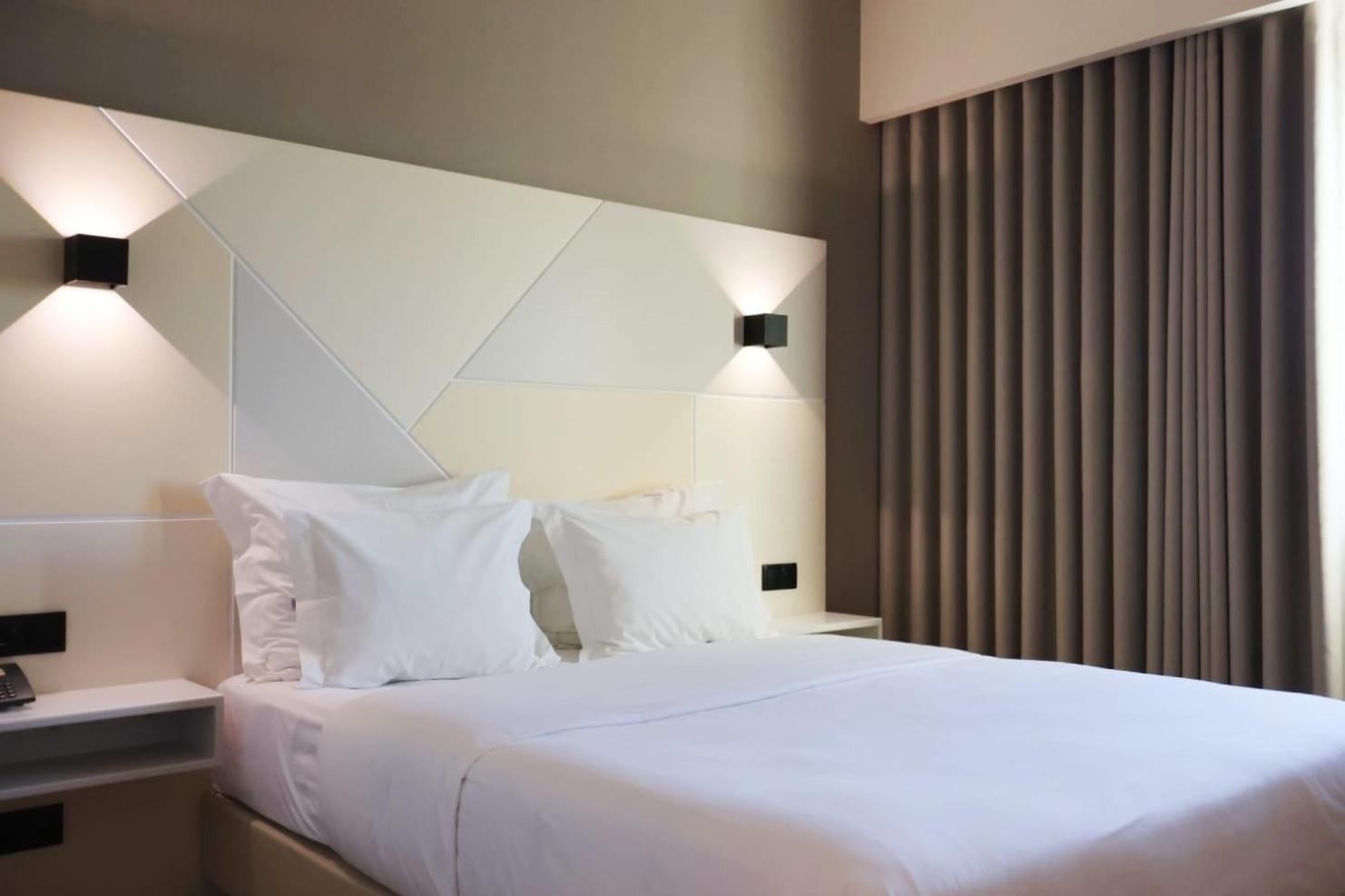 Hotel Santhyago ตรูฟา ภายนอก รูปภาพ